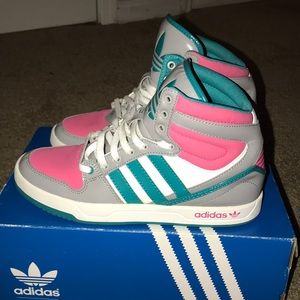 Adidas women sneakers size 6
